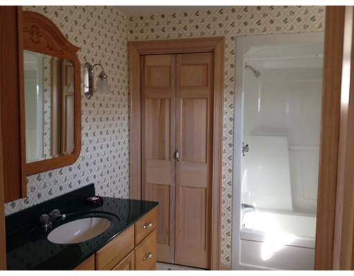 82 E Main St, Gloucester, MA 01930 photo 12