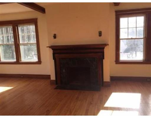 24 Germain St, Worcester, MA 01602 photo 8
