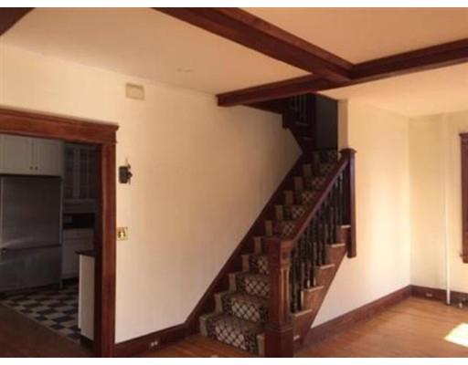 24 Germain St, Worcester, MA 01602 photo 4