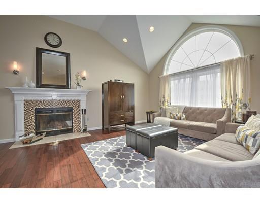 4 Holly Ter, Worcester, MA 01607 photo 3