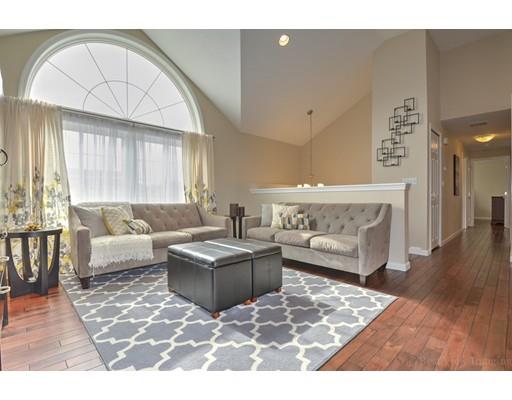 4 Holly Ter, Worcester, MA 01607 photo 2