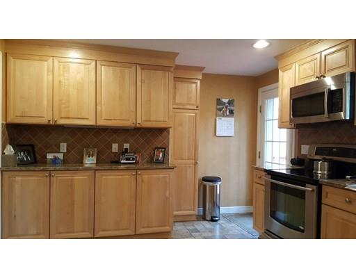 59 Locust Ln, Needham, MA 02492 photo 5