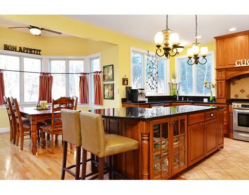 38 Canterbury St, Hingham, MA 02043 photo 5