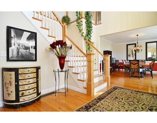 38 Canterbury St, Hingham, MA 02043 photo 2