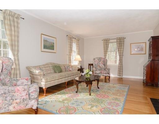 2 Conrick Ln, Dover, MA 02030 photo 4