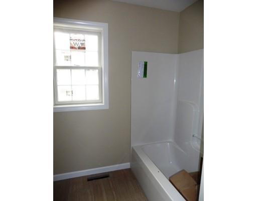 82 Savoy Ave, Springfield, MA 01104 photo 8