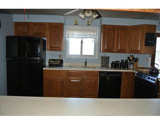 107 Whitmarsh Ave, Worcester, MA 01606 photo 4