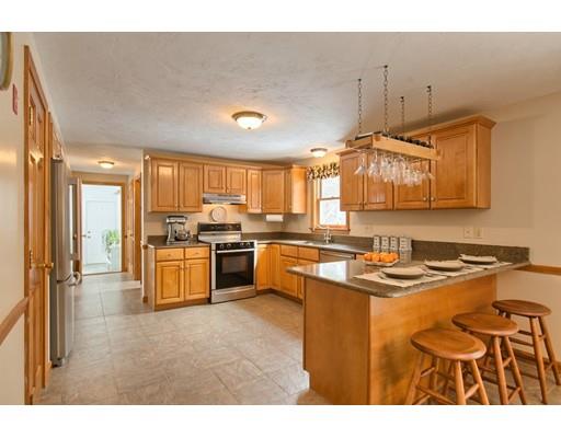 21 Laurelwoods Dr, Townsend, MA 01474 photo 9