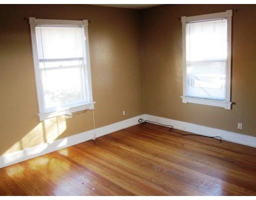 84 Grandview St, Springfield, MA 01118 photo 6