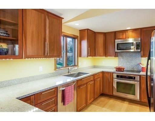7 Chateau Hts, Gloucester, MA 01930 photo 9