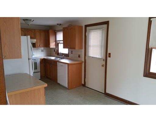 10 Labelle Dr, Springfield, MA 01129 photo 4