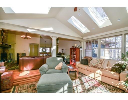 129 Howard St, Reading, MA 01867 photo 8