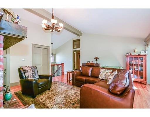 129 Howard St, Reading, MA 01867 photo 5