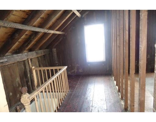29 Barclay St, Worcester, MA 01604 photo 9
