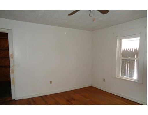 29 Barclay St, Worcester, MA 01604 photo 5