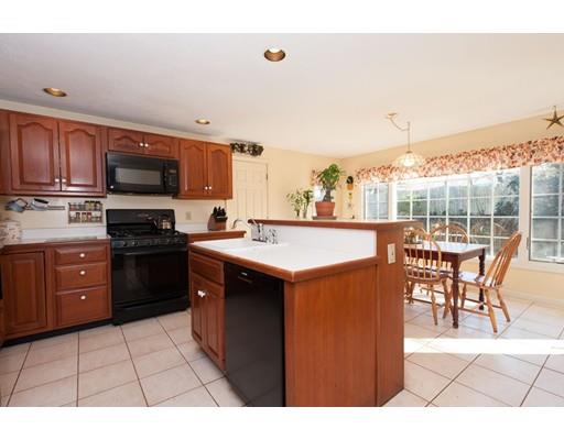 29 Paul St, Canton, MA 02021 photo 4