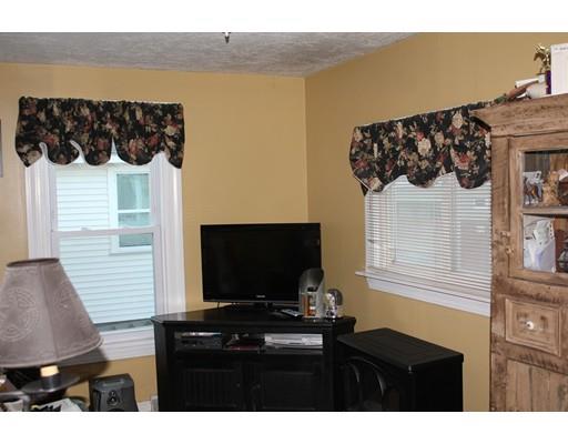 4 Stoddard Dr, Worcester, MA 01604 photo 8