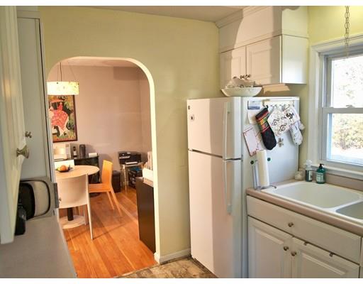 97 Melba St, Springfield, MA 01119 photo 2