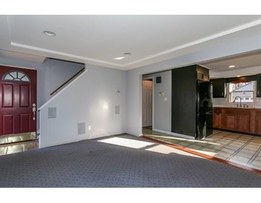 151 Vincent, Springfield, MA 01129 photo 12