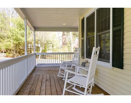 11 Mowry St, Mendon, MA 01756 photo 4