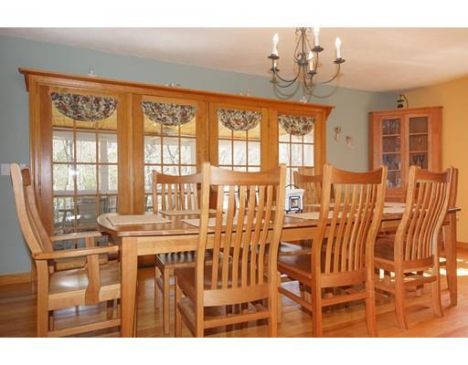 11 Mowry St, Mendon, MA 01756 photo 6
