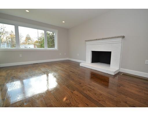 24 Daniel Rd, Wakefield, MA 01880 photo 2