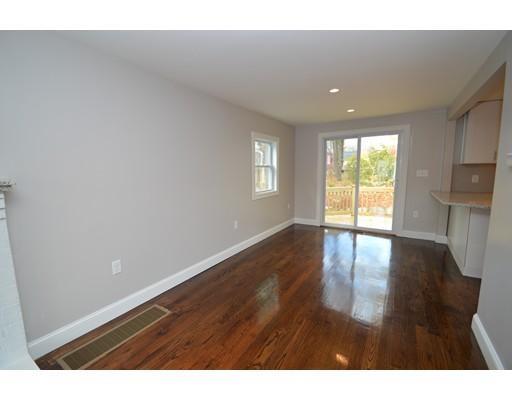 24 Daniel Rd, Wakefield, MA 01880 photo 3