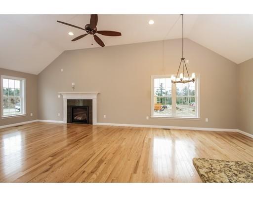 8 Settlers Way, Bourne, MA 02532 photo 4