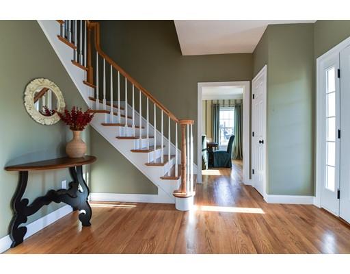 9 Beech St, Millis, MA 02054 photo 2