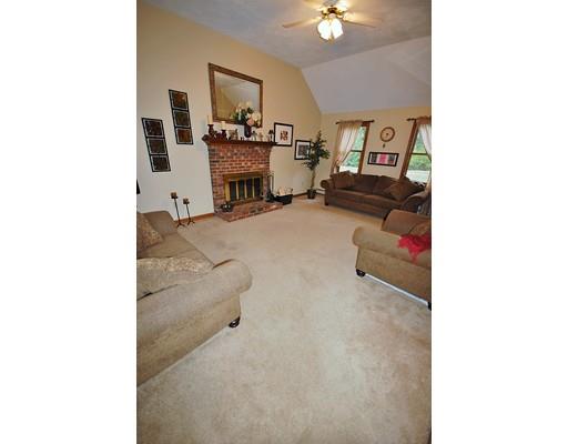 44 Crestview Dr, Mendon, MA 01756 photo 14