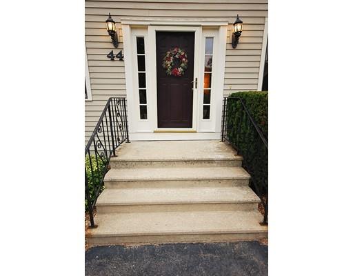 44 Crestview Dr, Mendon, MA 01756 photo 3