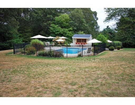 44 Crestview Dr, Mendon, MA 01756 photo 9