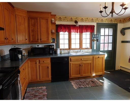 16 Singletary Ave, Sutton, MA 01590 photo 8