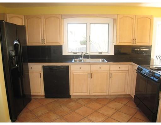 9 Highland Ct, Gloucester, MA 01930 photo 4