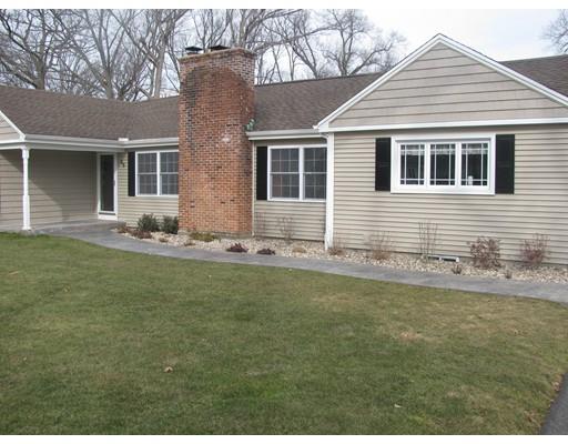 88 Overlook Dr, Springfield, MA 01118 photo 2