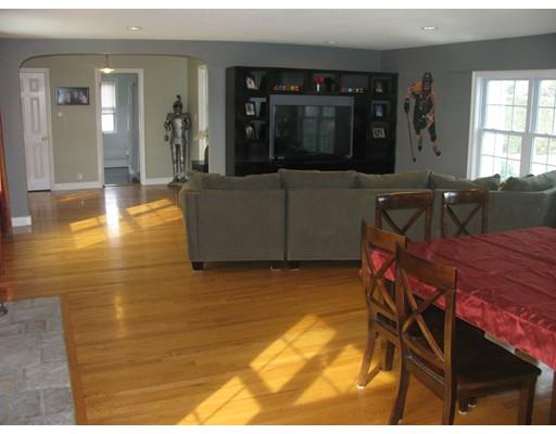 88 Overlook Dr, Springfield, MA 01118 photo 9