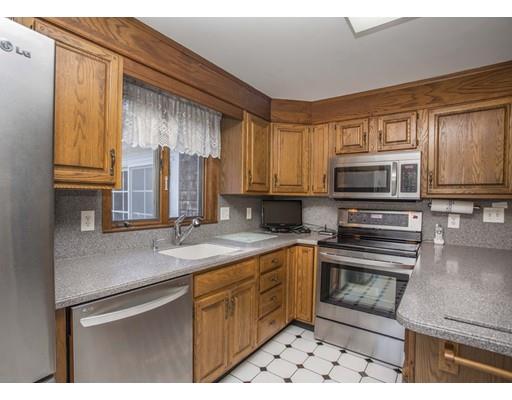 13 Plain St E, Berkley, MA 02779 photo 4