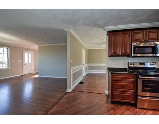 94 North Ave, Mendon, MA 01756 photo 9