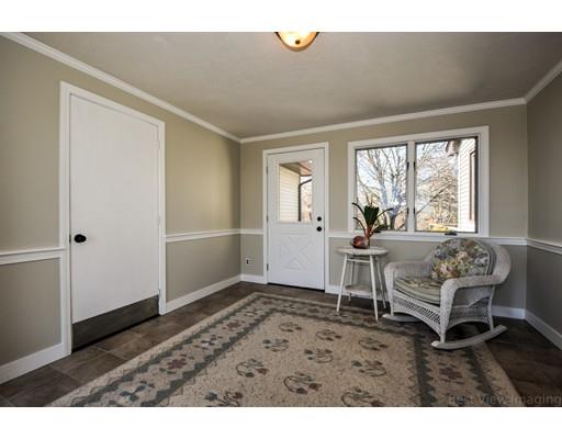94 North Ave, Mendon, MA 01756 photo 4