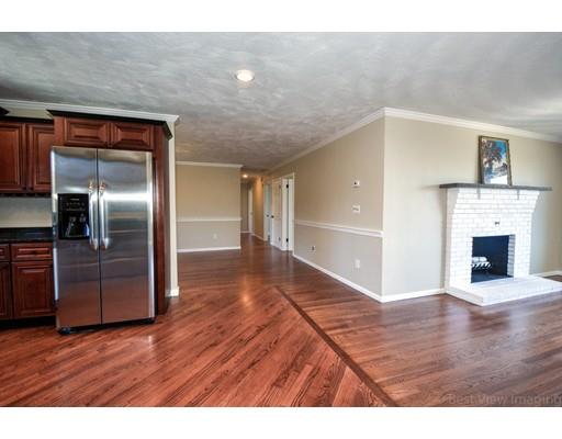 94 North Ave, Mendon, MA 01756 photo 12