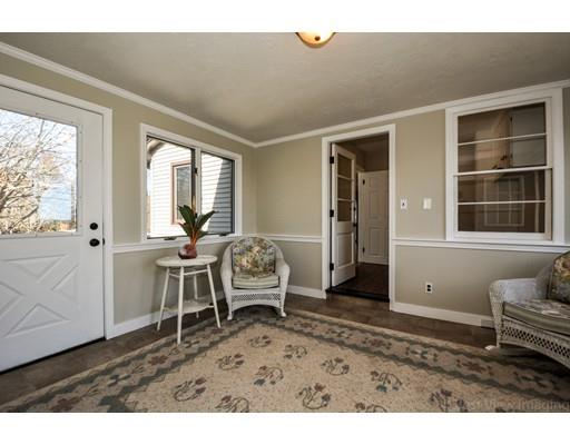 94 North Ave, Mendon, MA 01756 photo 3