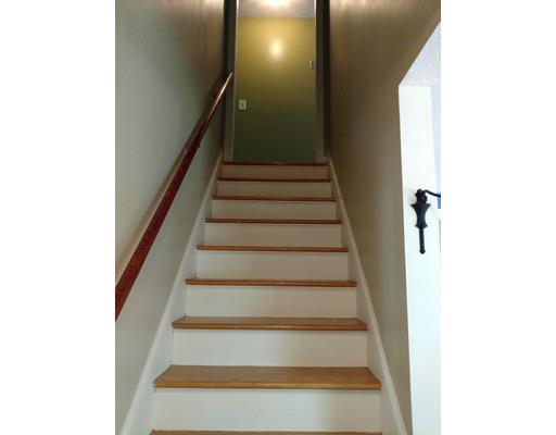 121 Jeffrey Rd, Springfield, MA 01119 photo 2