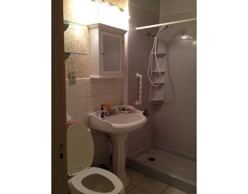 64 Roy St, Springfield, MA 01104 photo 14