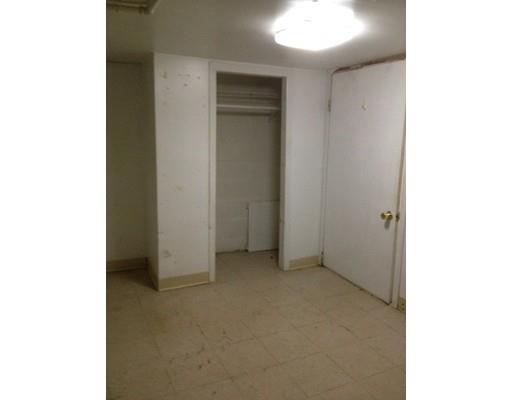 64 Roy St, Springfield, MA 01104 photo 16