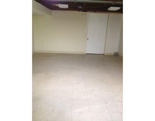 64 Roy St, Springfield, MA 01104 photo 17