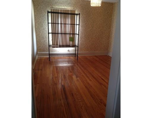 64 Roy St, Springfield, MA 01104 photo 5