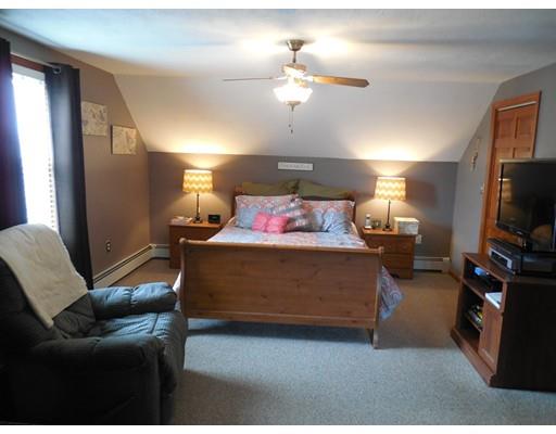 252 Pelham St, Fall River, MA 02721 photo 12