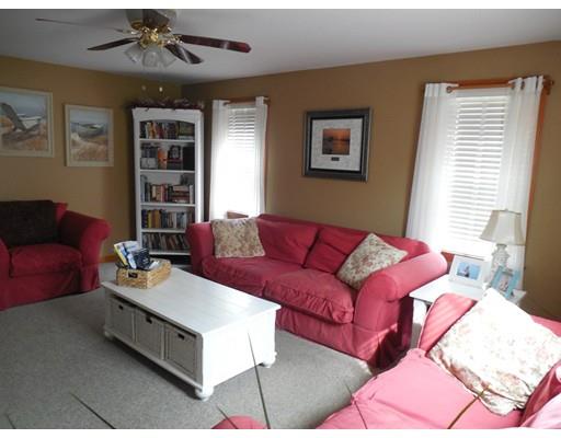 252 Pelham St, Fall River, MA 02721 photo 6