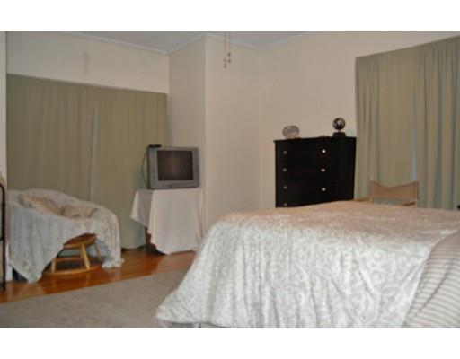 810 Dwelly St, Fall River, MA 02724 photo 4