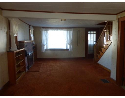 8 Mayher St, Easthampton, MA 01027 photo 11
